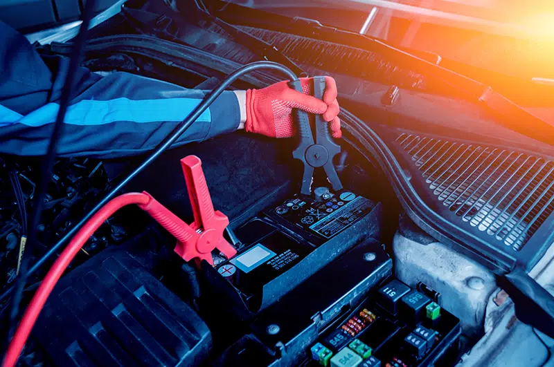 How to Properly Jump Start A Car With Booster Cables 